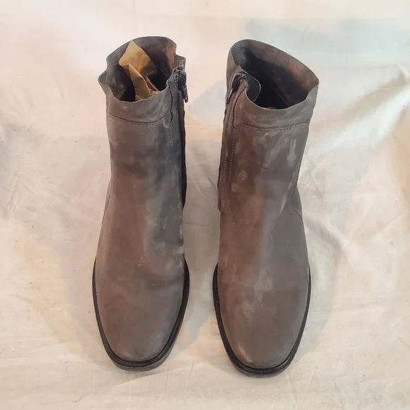 PAUL GREEN Women's Size 7.5 Tamara Nubuck Zip Bootie Iron Soft Leather New - Picture 3 of 7